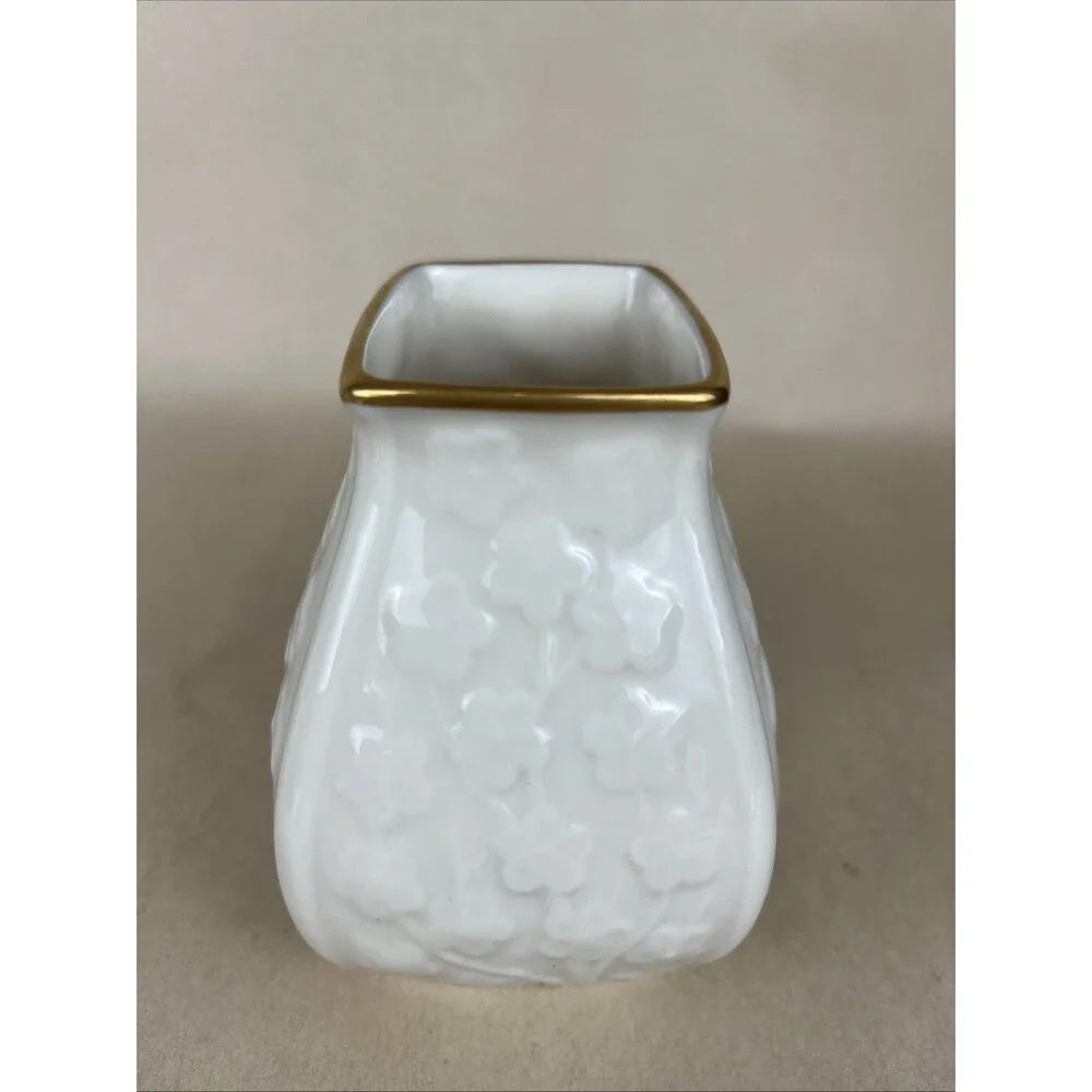 Lenox Cherry Blossom Vase 4” H Porcelain 24k Gold Trim Ivory Flower Made‎ In USA